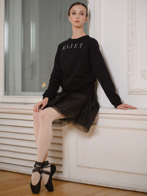 sweatshirt_black_Masha_1