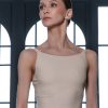Pointe_leotard_Nastya_face